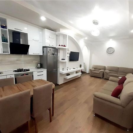 Bn Apartmen'T Apartman Batumi Kültér fotó